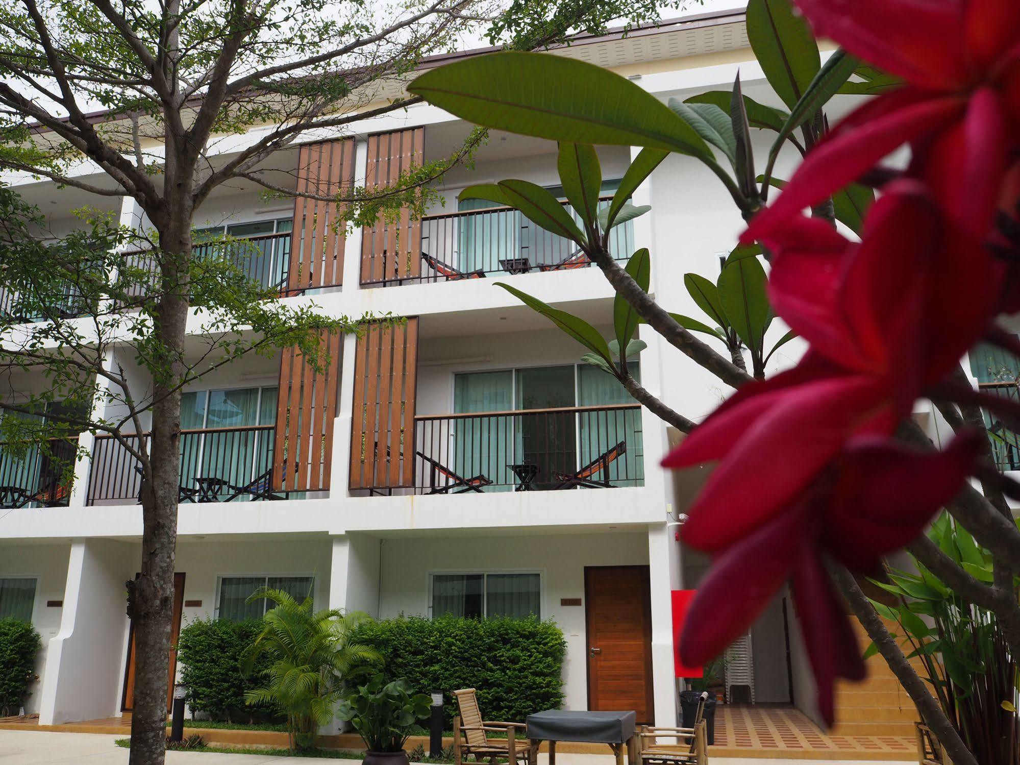 Crystal Lamai Hotel Экстерьер фото